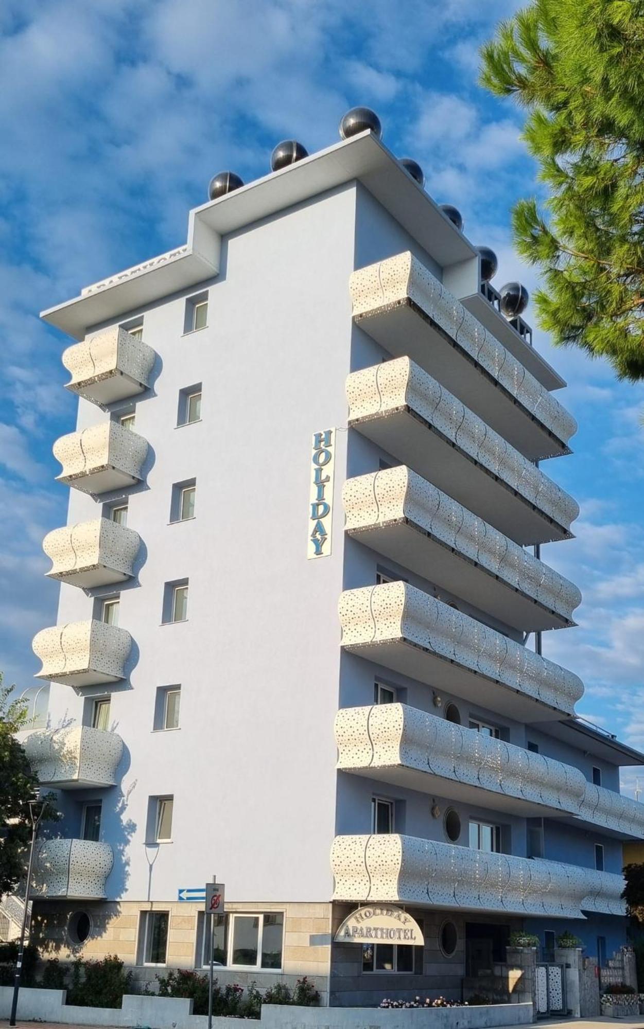 Appart-Hotel Holiday Lignano Sabbiadoro Exterior foto