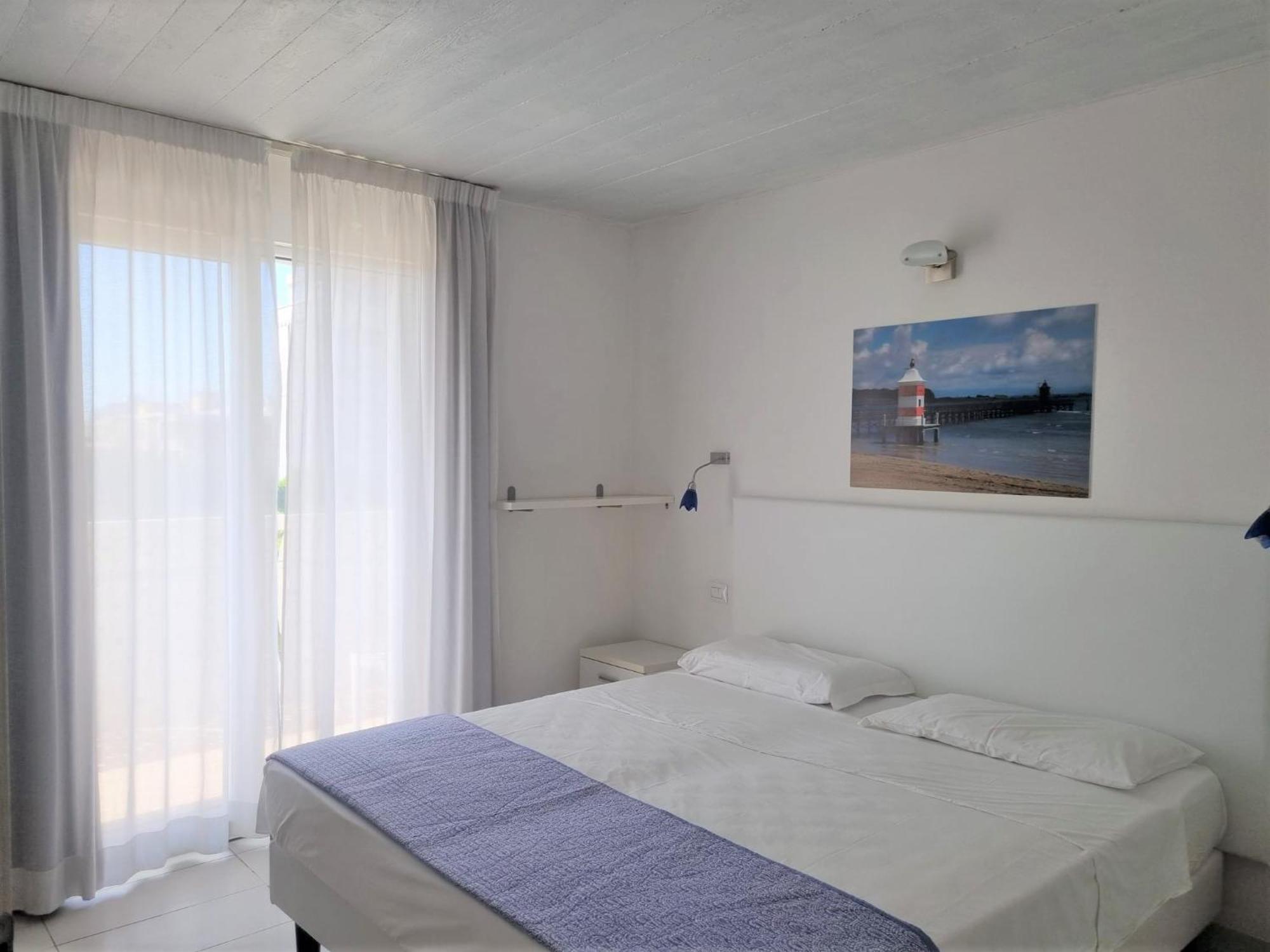 Appart-Hotel Holiday Lignano Sabbiadoro Exterior foto